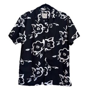 Birch + Black Men's Black White Floral Tropical Print Short Sleeve Shirt Small
